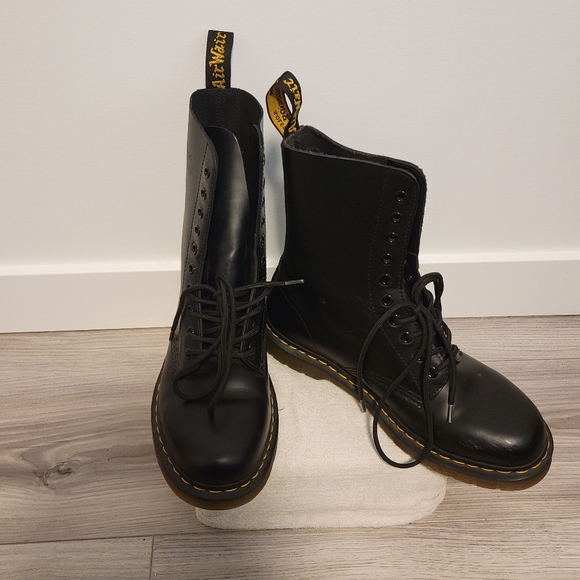 Black Doc Marten Combat Boots - Picture 3 of 3